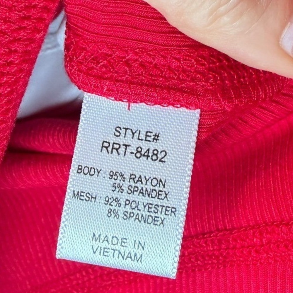 Zenana Red Ribbed Tank Top Built-In Padded Shelf Bra Racerback RRT-8482 Medium - Picture 4 of 4